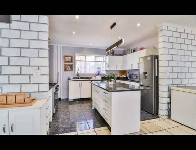 3 BEDROOM HOUSE FOR SALE IN RISANA